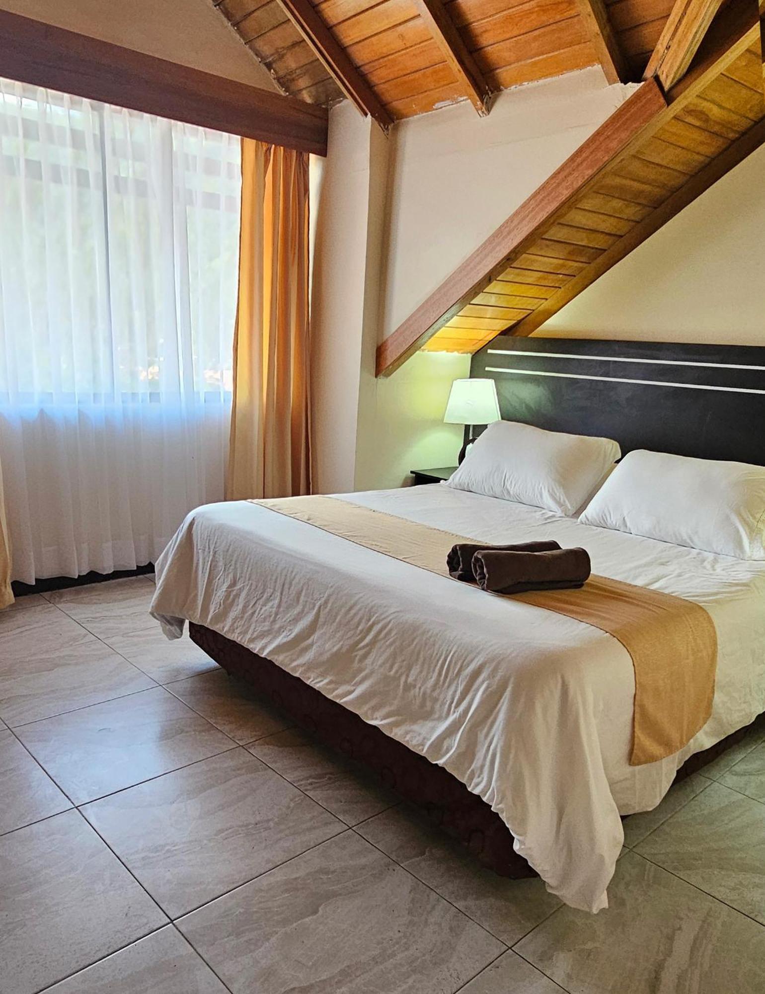 Hotel Tungurahua Baños Exterior foto